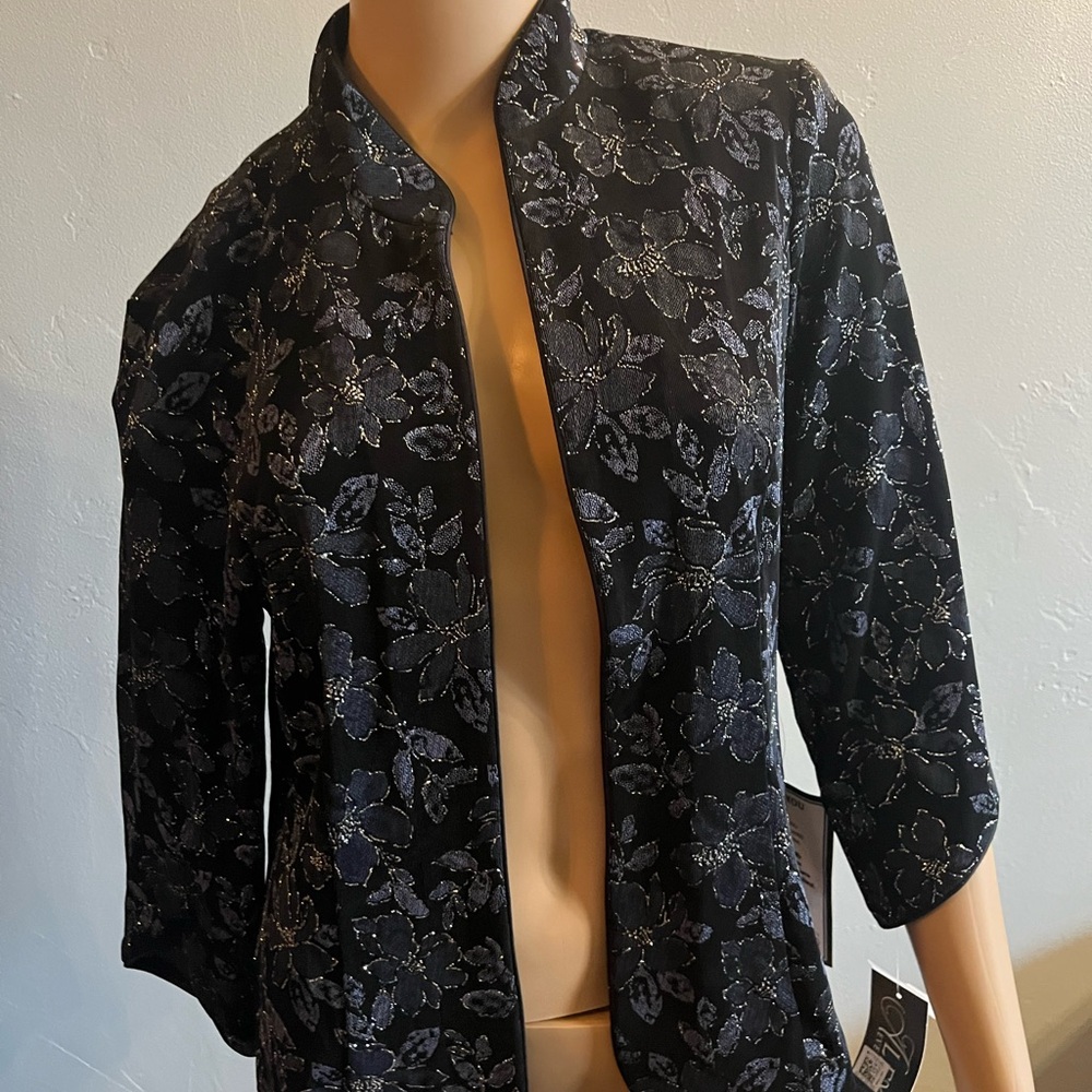 Alex Evenings Petite Navy/Black  Floral Glitter Blazer Size Med.  NWT.